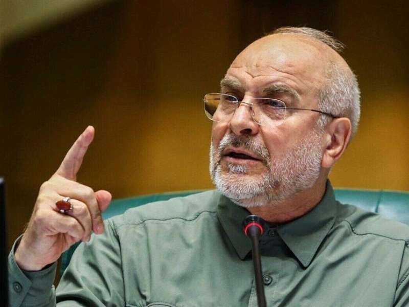 تنگه هرمز تا رفع محاصره و تحریم‌های نفت باز نمی‌شود